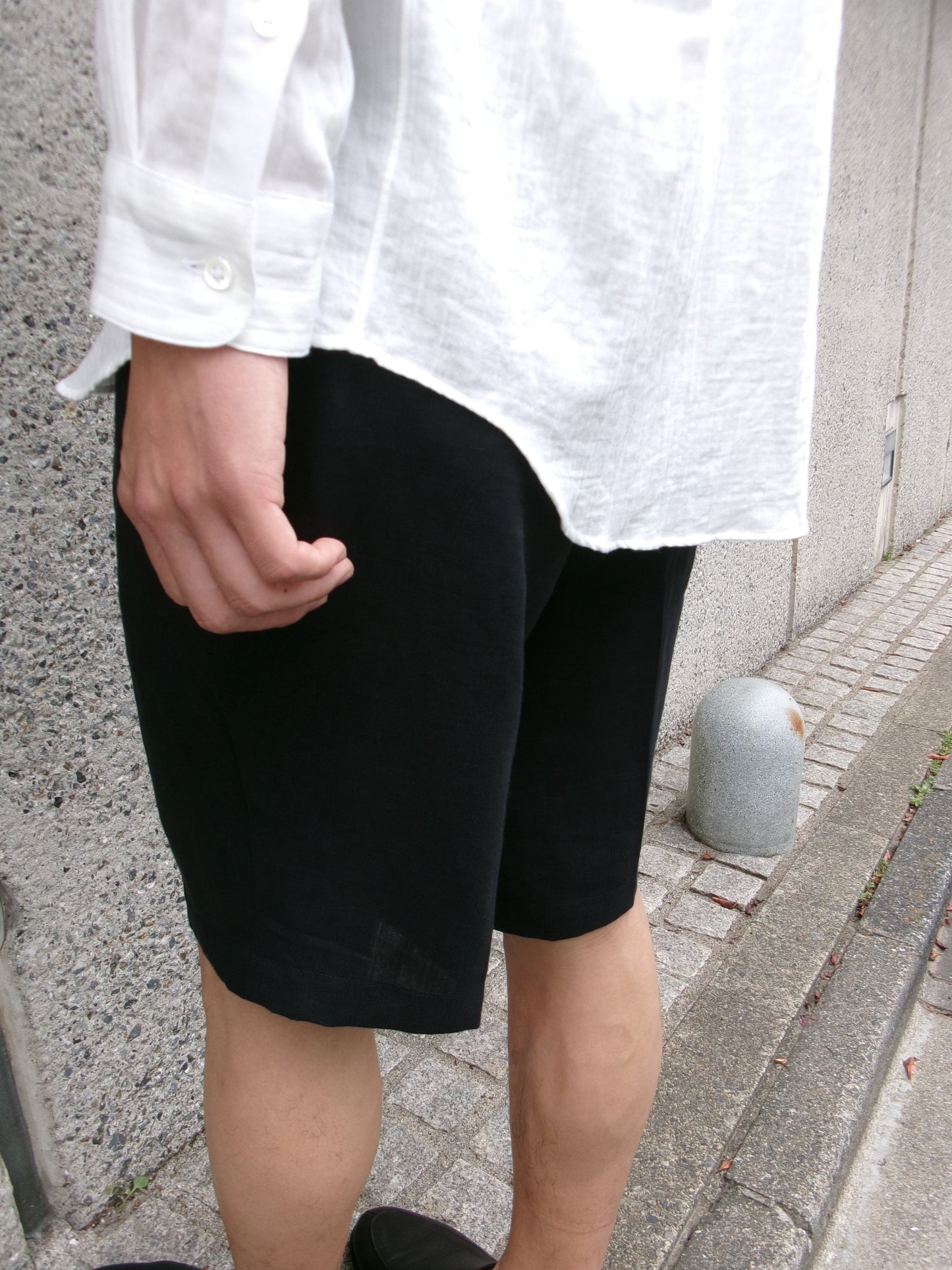 FUJI LINEN ONE TUCK SHORTS -Black- Men