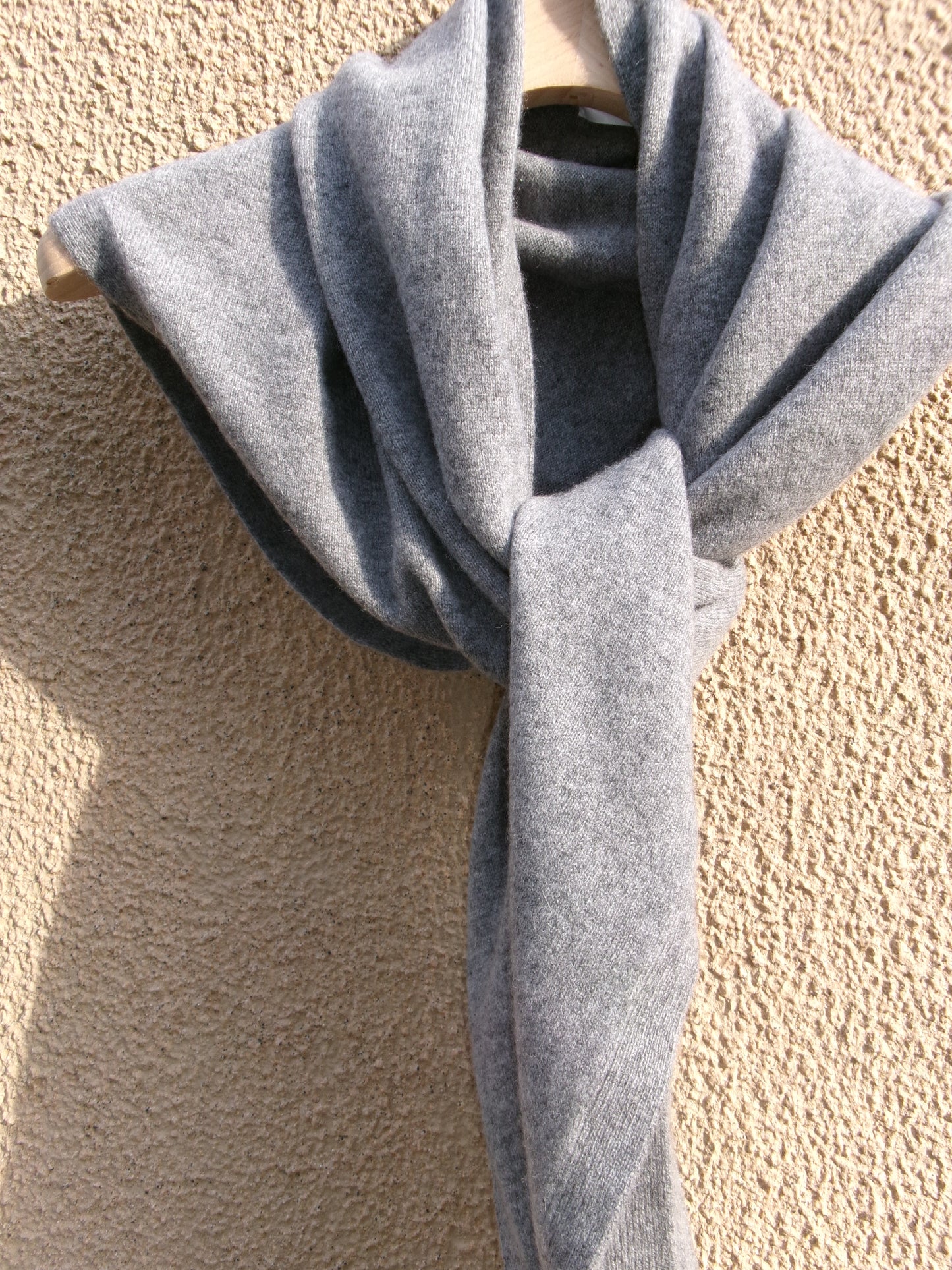 FUJI WHITE CASHMERE SCARF-GRAY-