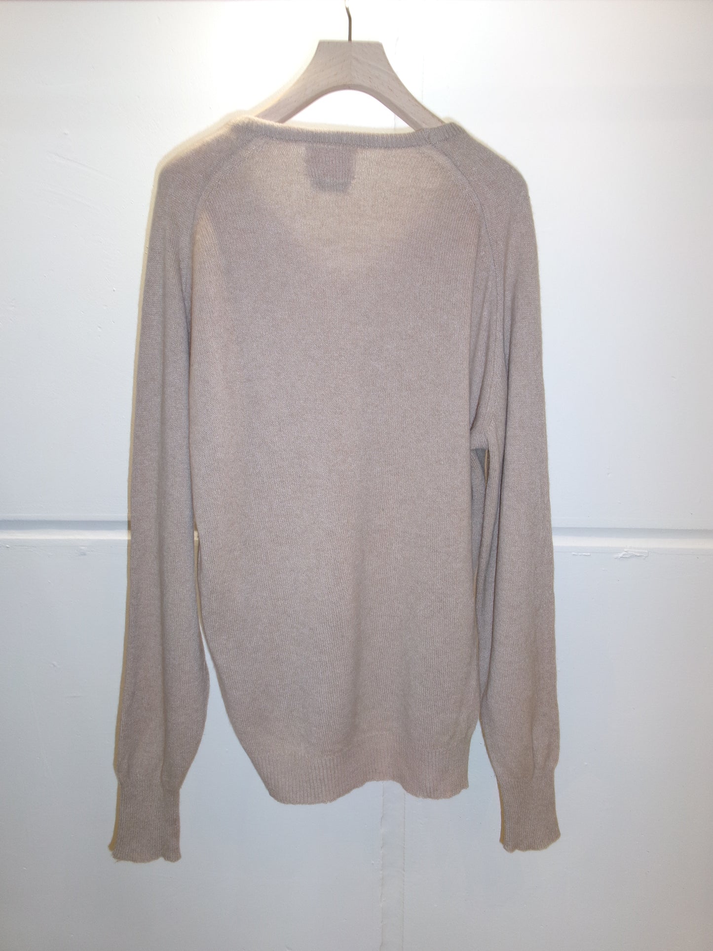 Beige cashmere vintage knit