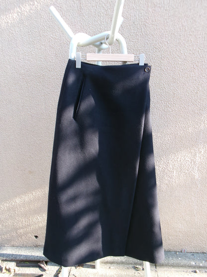 FUJI LAMBSWOOL MELTON LONG SKIRT-NAVY-