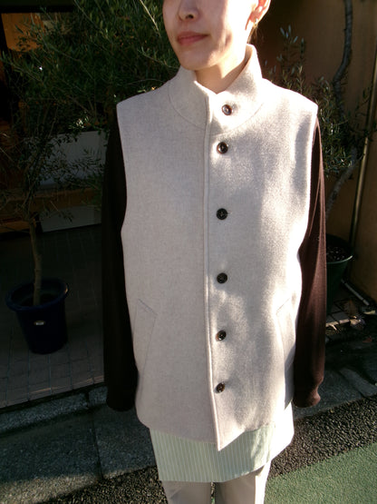 FUJI LAMBSWOOL MELTON STAND COLLAR GILET(OFF WHITE)-femme-