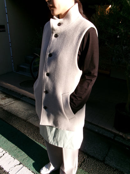 FUJI LAMBSWOOL MELTON STAND COLLAR GILET(OFF WHITE)-femme-