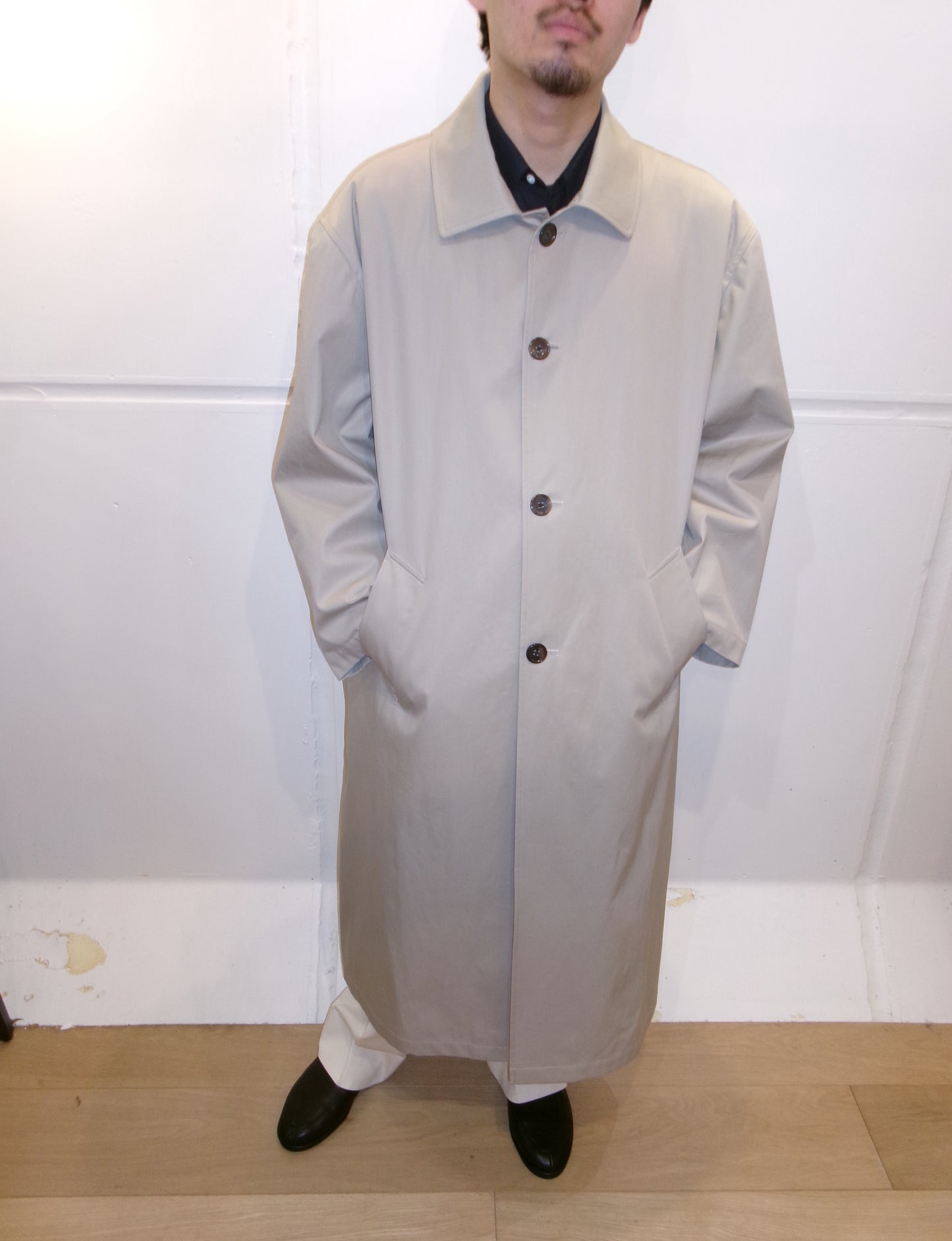 FUJI STAINCOLLAR BELTED COAT