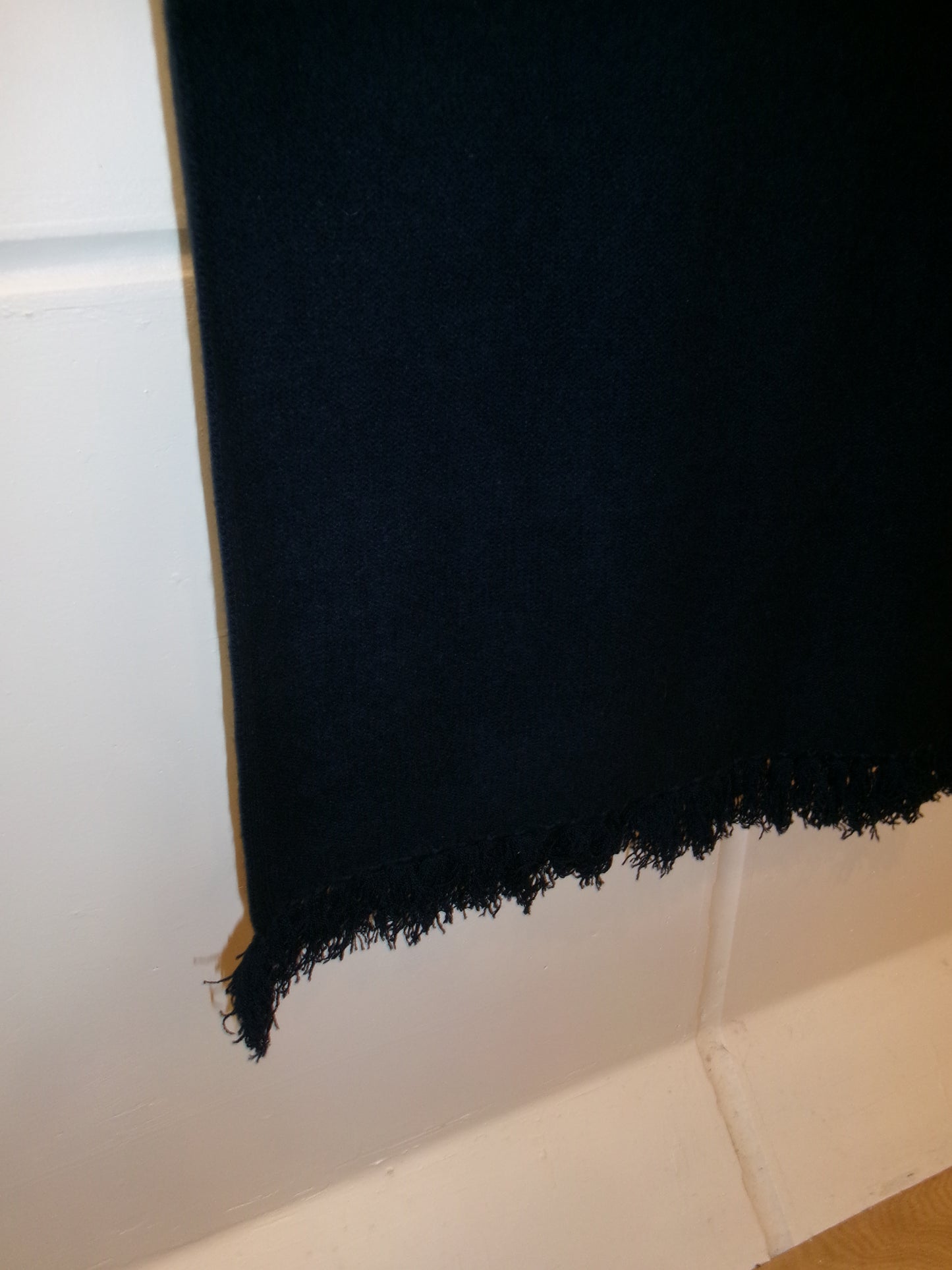 FUJI WHITE CASHMERE STALL-NAVY-