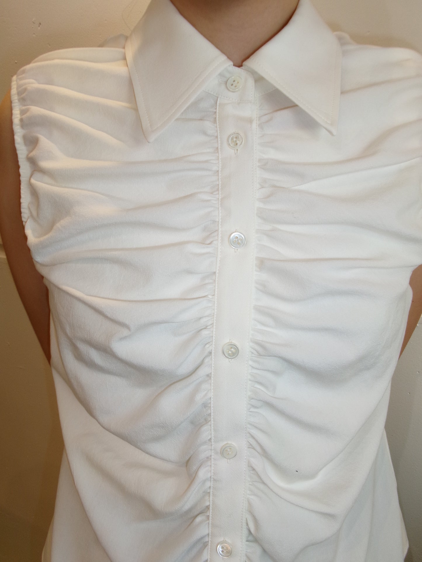 Ernie Palo Silk Nidom Sleeveless Gather Shirt -White-