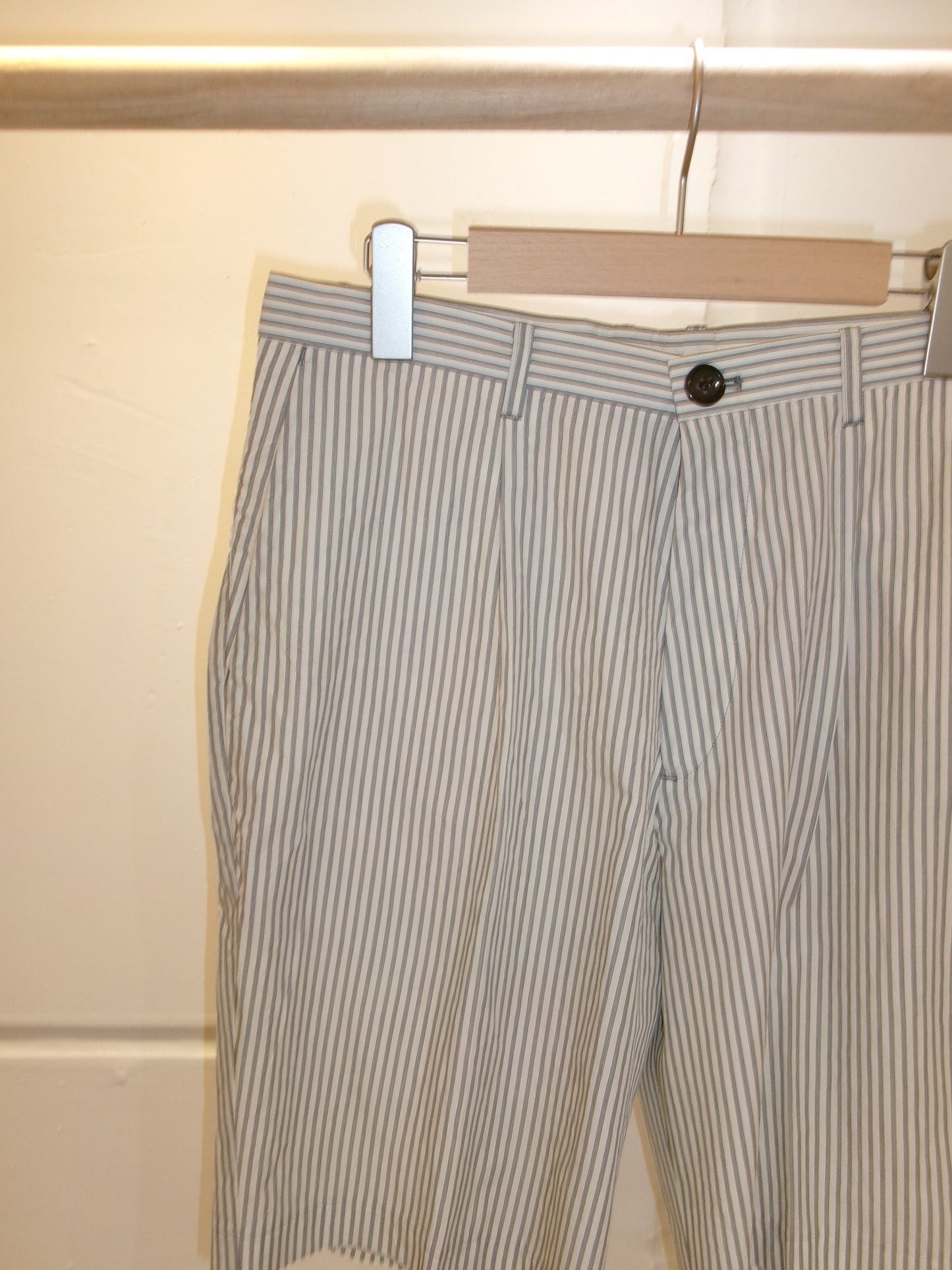 FUJI STRIPE COTTON ONE TUCK SHORTS -Black Stripe- Men