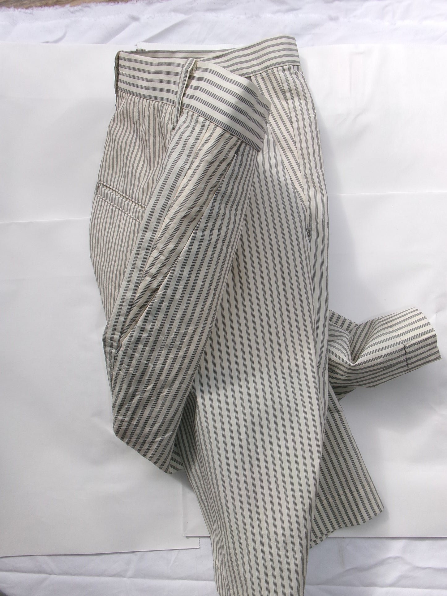 FUJI STRIPE COTTON ONE TUCK SHORTS -Black Stripe- Men