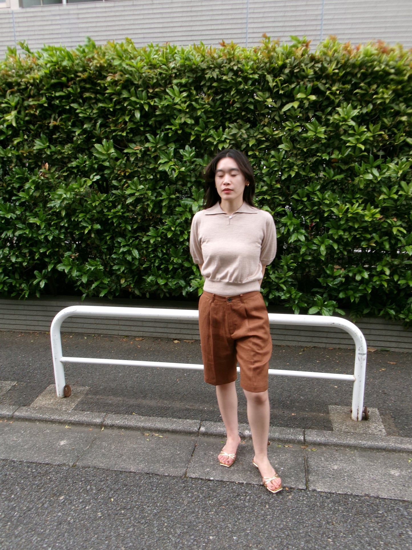 FUJI LINEN ONE TUCK SHORTS -Brown- Women
