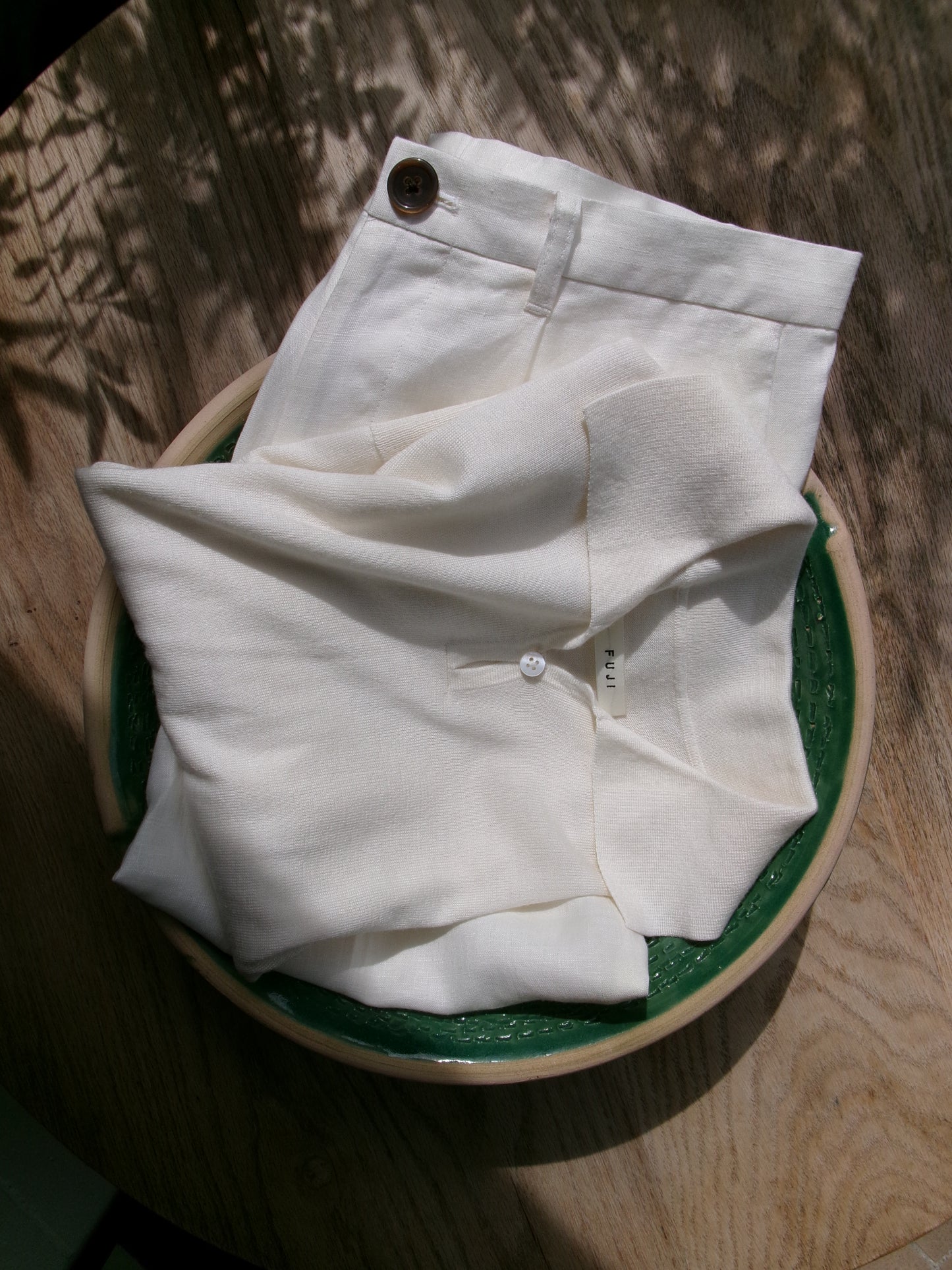 FUJI LINEN ONE TUCK SHORTS -Off White- Women