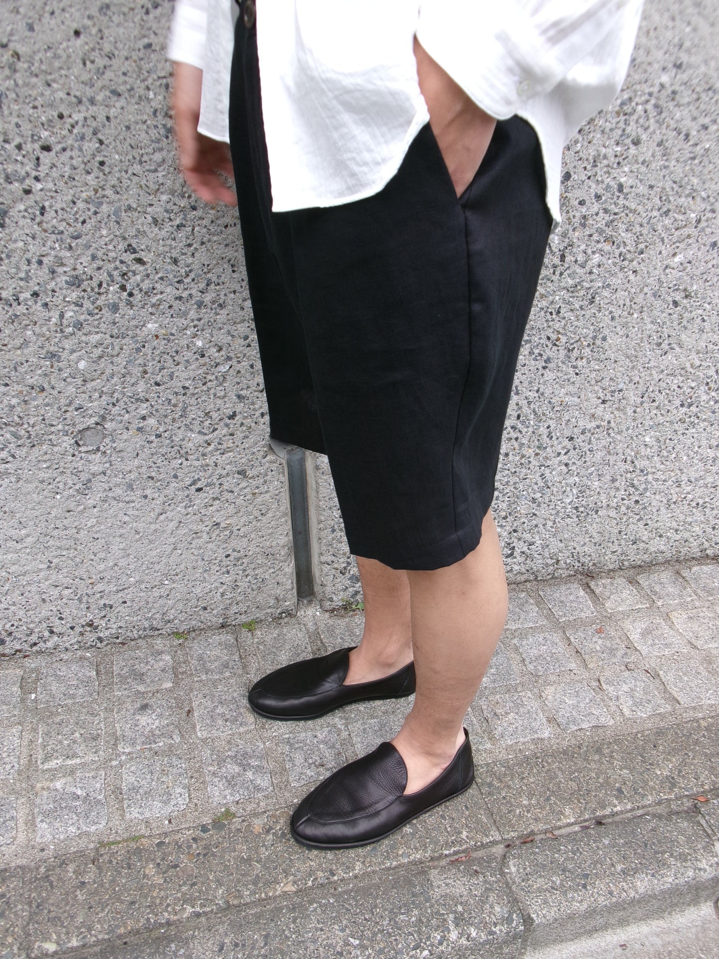 FUJI LINEN ONE TUCK SHORTS -Black- Men
