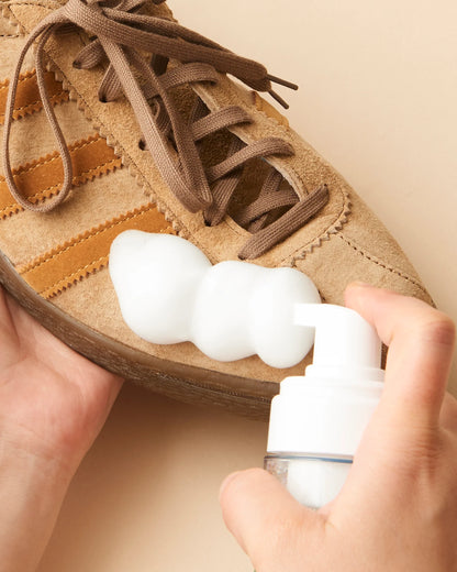 LIVRER laundry detergent -Sneaker Brush-