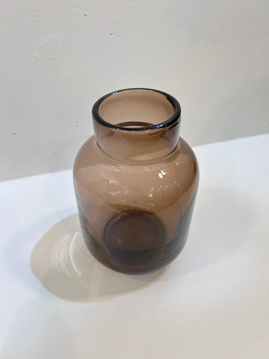 Round Vase brown