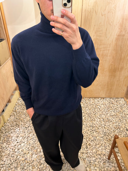 FUJI CASHMERE TURTLE NECK KNIT -Navy-