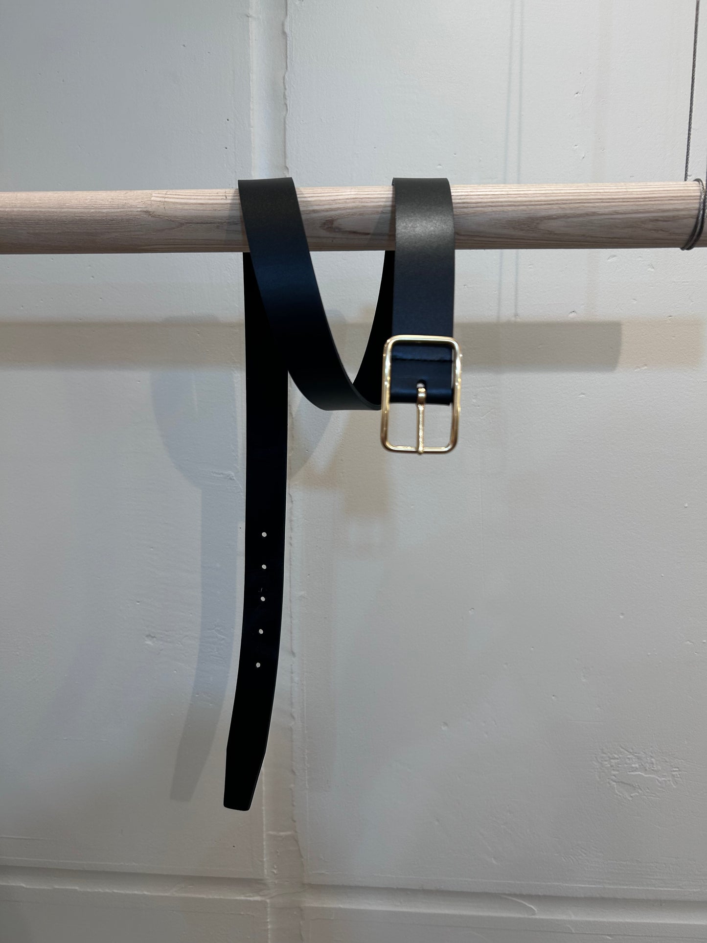 Cale Cow hide reversible belt -Black-