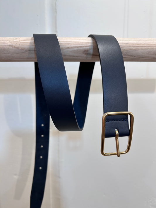 Cale Cow hide reversible belt -Navy-