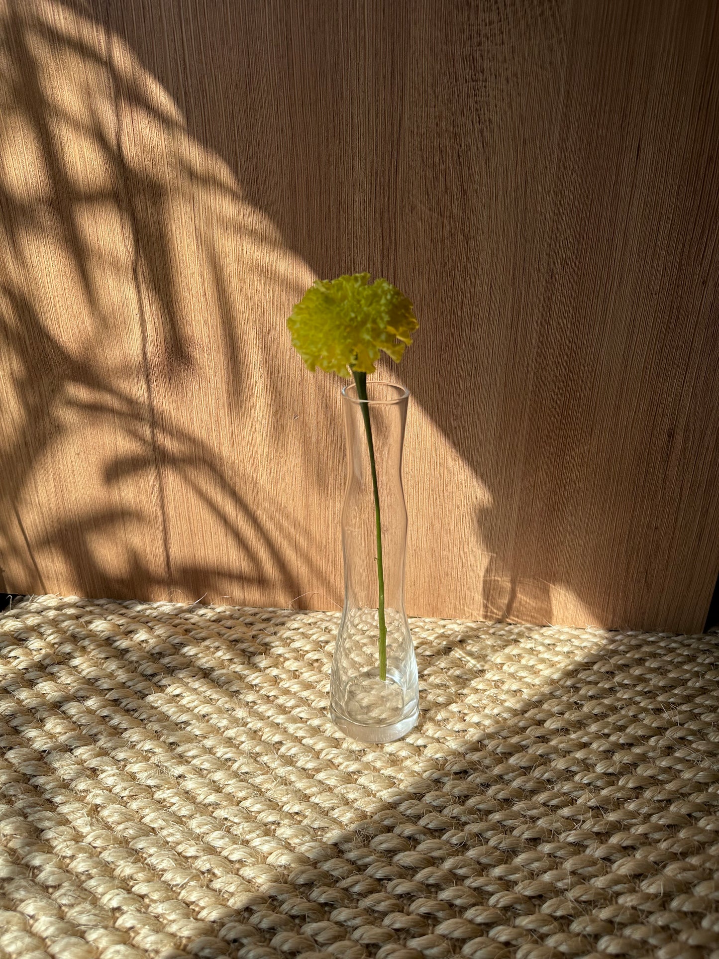 clear flower vase