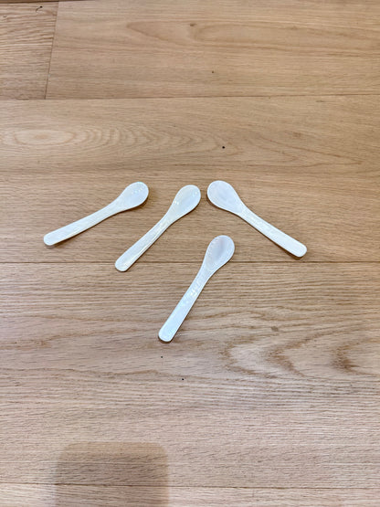 Shellfish spoon
