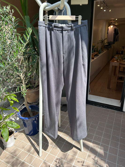 FUJI two tuck slacks(charcoal gray)
